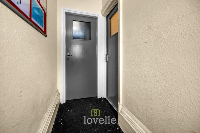 9 Clee Road, Cleethorpes photo 4