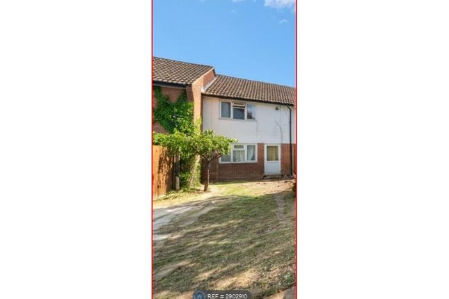 Brambles Farm Drive, Hillingdon, Uxbridge photo 2