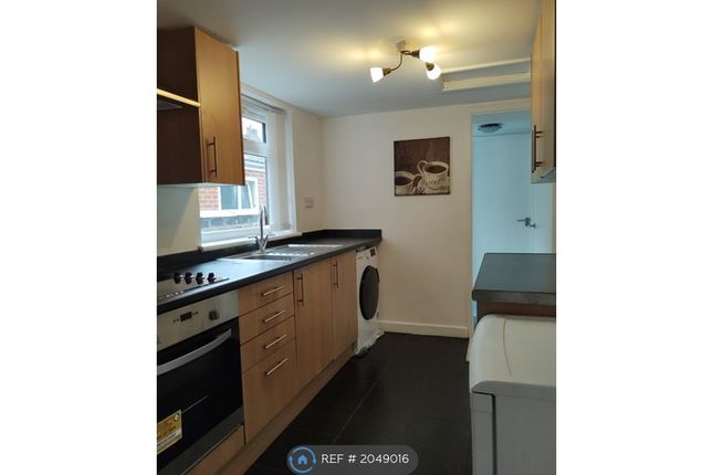 Terraced house to rent in London Road, Stoke-On-Trent