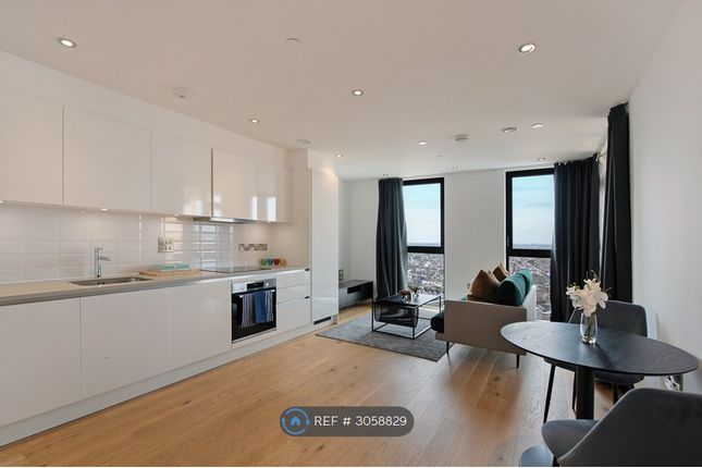 Flat, Curtis Lane, Wembley photo 2