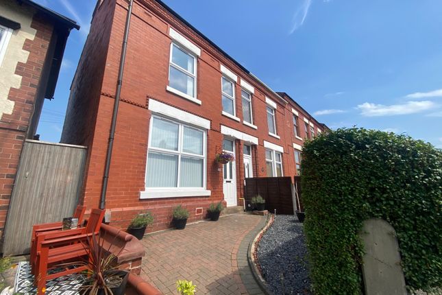 2-bed house on 46, Leyland, £875/mo