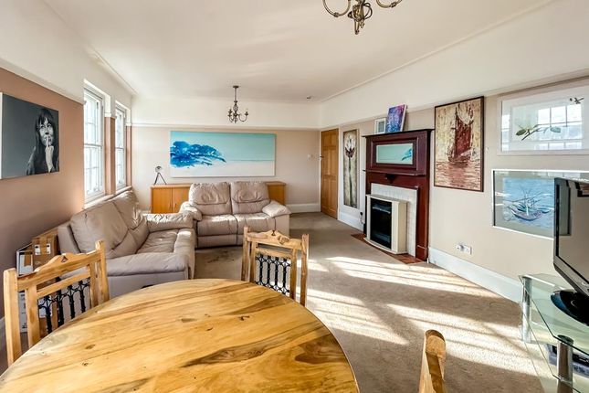 72, Elm Grove, Thorpe Bay photo 2