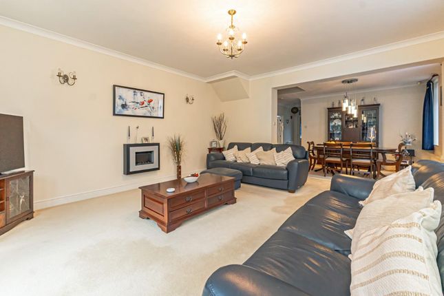47, Totternhoe Road, Dunstable photo 2