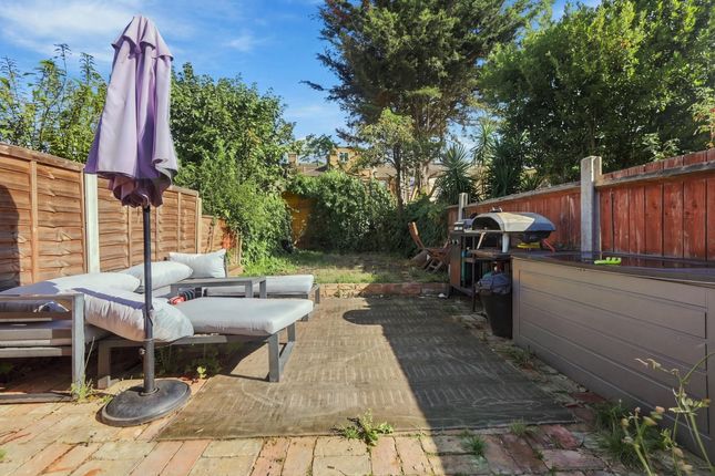 263 Church Road, London photo 3