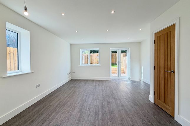 31, Abb Street, West Yorkshire photo 5