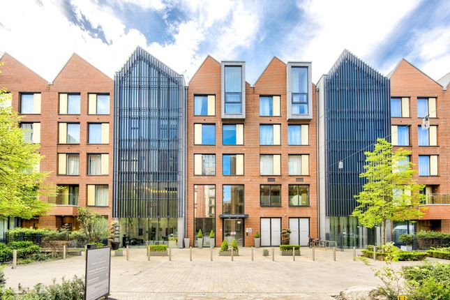 Thumbnail Flat for sale in Westbourne Apartments, Fulham, London