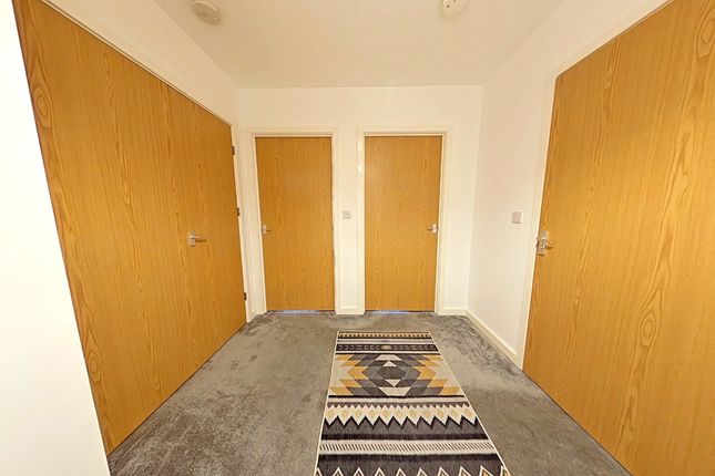 Flat 12, Waddington House, 62 Barnes Wallis Way, St. Albans photo 2