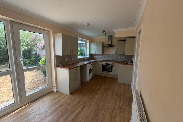 4, Long Meadow Walk, Lowestoft photo 2