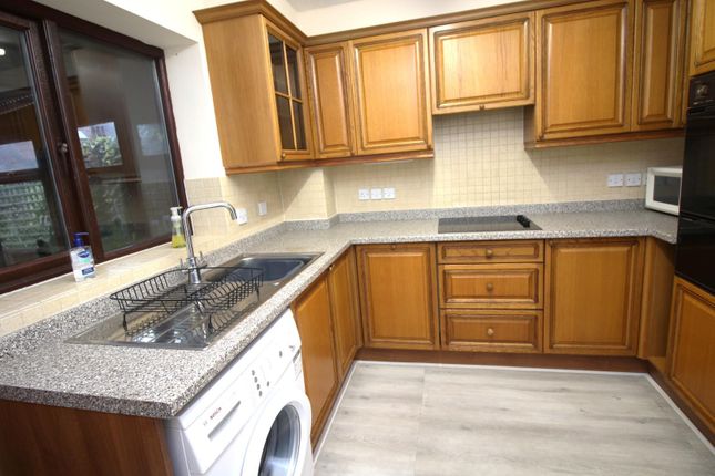 5, Courville Close, Bristol photo 4