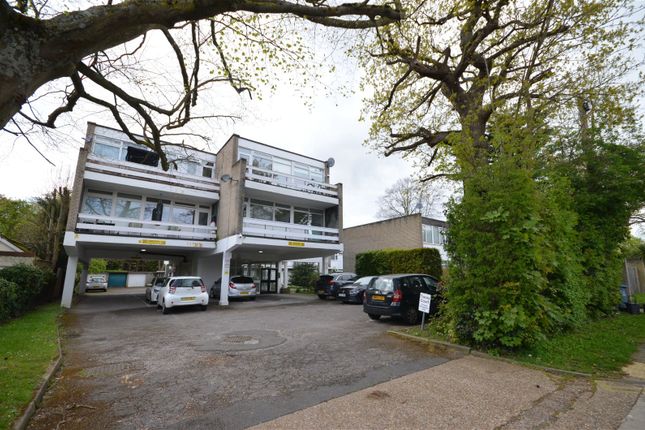 Flat to rent in Belmont Lane, Stanmore