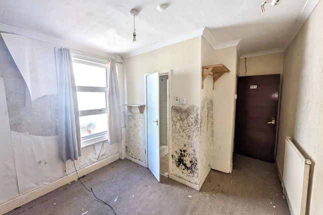 17 Bairstow Street, Blackpool photo 3