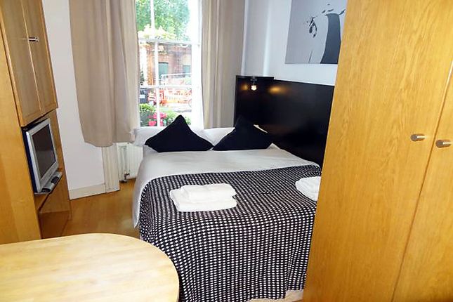 Studio flat on Flat 5, 27 Cartwright Gardens, Bloomsbury, £1,972/mo