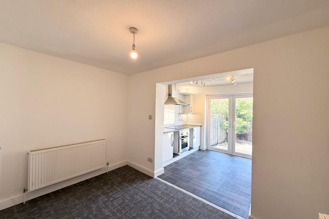 81, Leasowe Road, West Yorkshire photo 5
