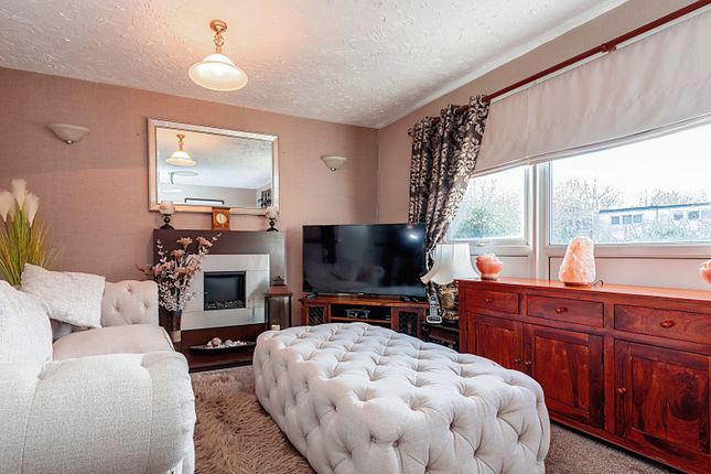 290, Langland Road, Milton Keynes photo 3