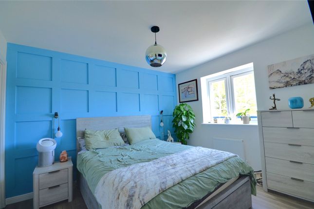 18, Hill Close, Kent photo 4