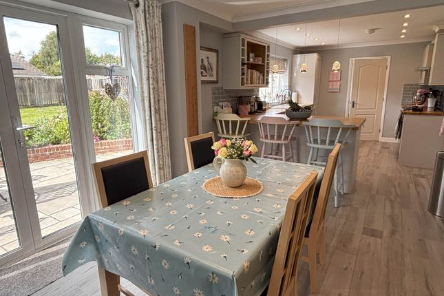 11, Ailesbury Way, Marlborough photo 3
