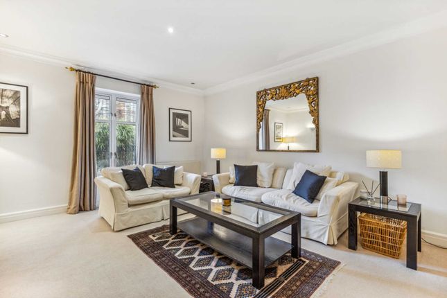 Flat for sale in Redwood Mansions, Kensington Green