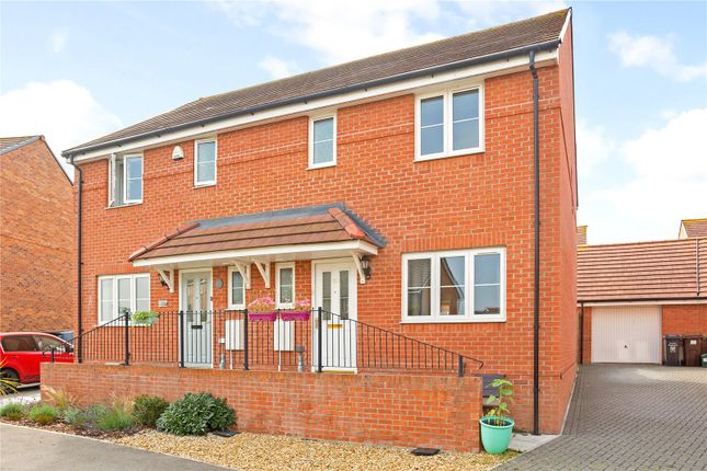 Semi-detached house to rent in Greenfinch Road, Didcot, Oxfordshire
