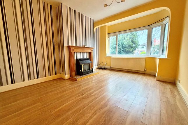 19, Lindbury Avenue, Greater Manchester photo 2