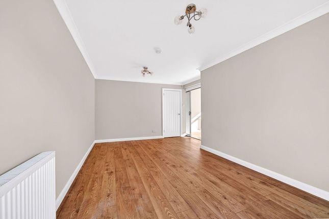 6 Carronvale Avenue, Larbert photo 5