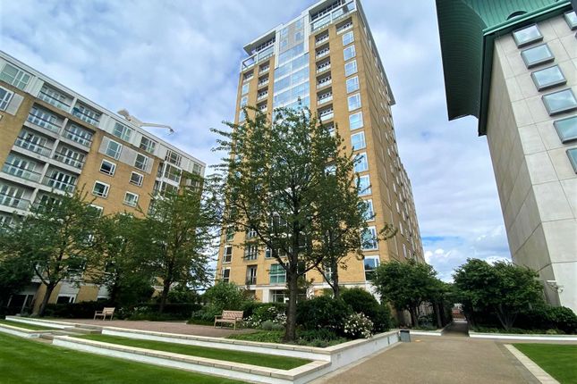 Flat to rent in Westferry, Canary Wharf