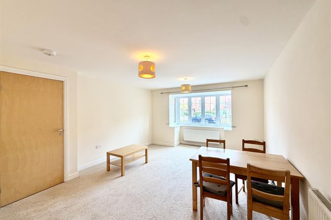 70A, Highland Drive, Loughborough photo 2
