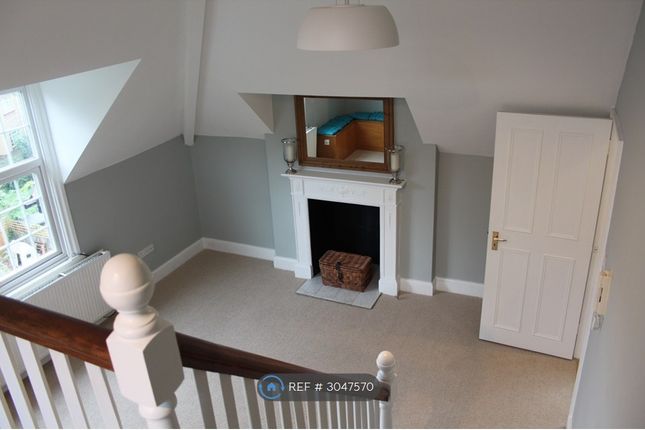 D Holmbush Road, Putney, London photo 3