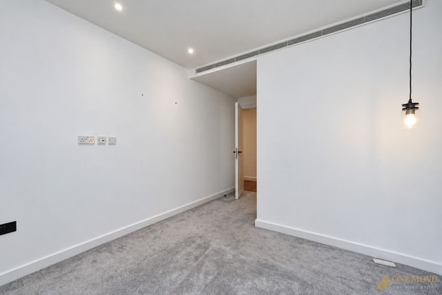 Flat 203 3 Merino Gardens, London, London photo 4