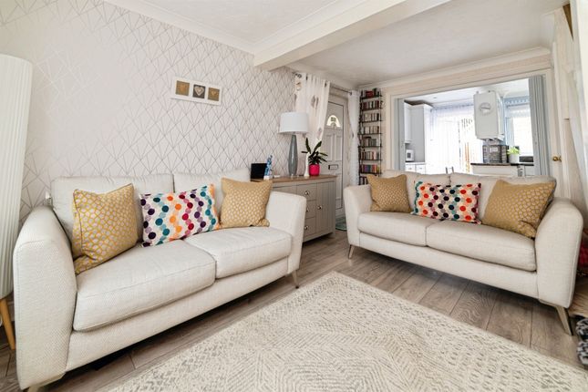18, Lamb Meadow, ARLESEY photo 2