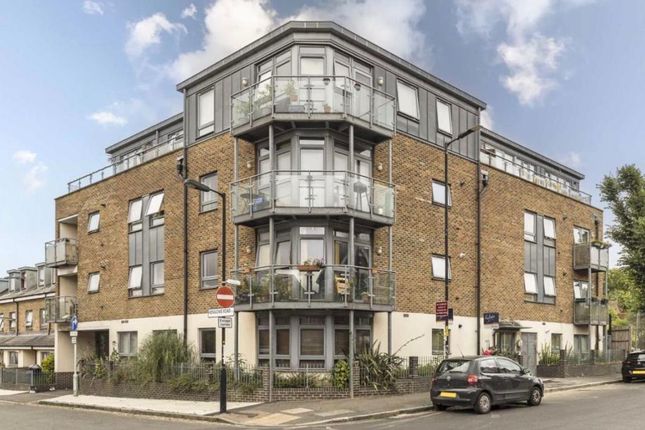 Thumbnail Flat for sale in Underhill Road, London