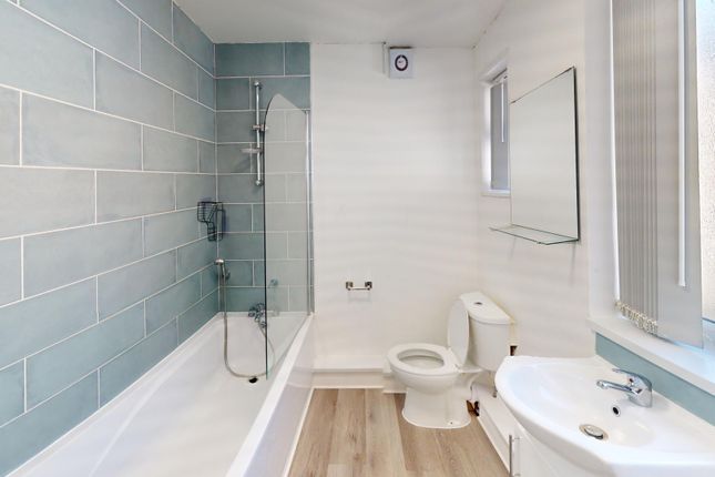 Room 1, 58, Portman Street, Middlesbrough photo 4