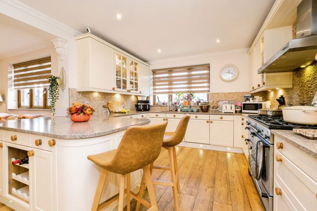 110, Lambourne Road, Essex photo 4