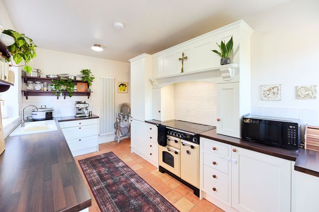 19 Woodlands Grove, York photo 3