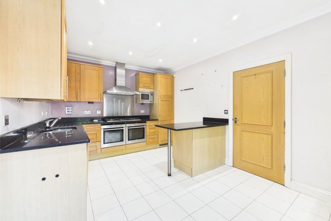 37, Hampton Road, Teddington photo 3