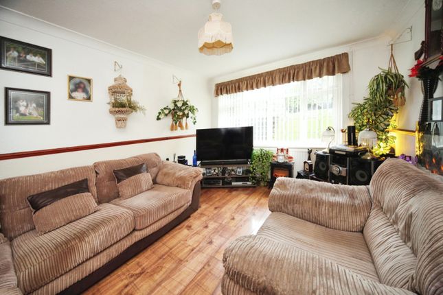 Terraced house for sale in Devon Road, Luton