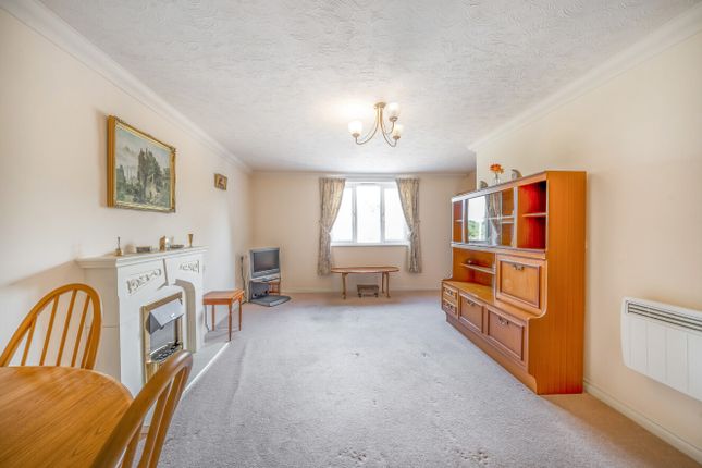 Flat 18, Cornerway Lodge,, Headley Road, Surrey photo 3