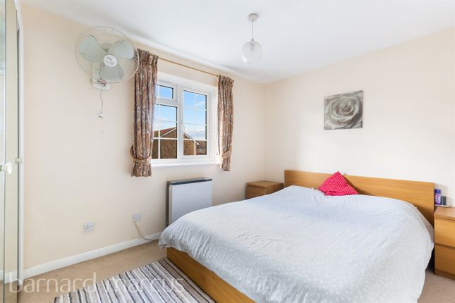 Flat for sale in Wilkins Close, Mitcham
