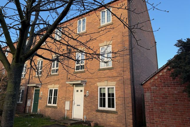 4-bed house on 24, Denbigh Avenue, Worksop, £175,000