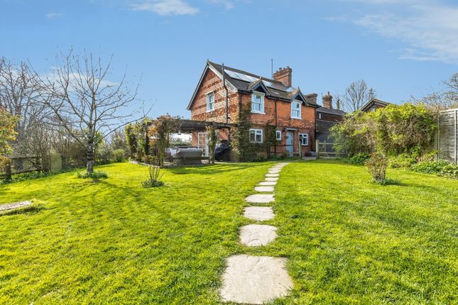 3-bed house on 2, Graylands Farm Cottages, Langhurst Wood Road, Horsham, £750,000