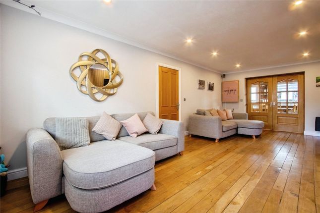 30B, Chapel Street, Wakefield photo 2
