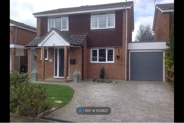 Thumbnail Detached house to rent in Muirfield Road, Woking