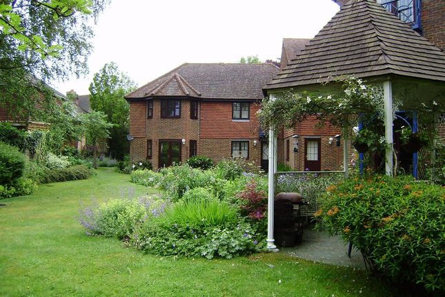 12 Beaufield Gate Main Pic.Jpg