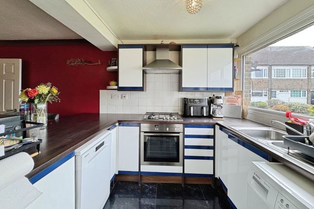17, Glebe Gardens, Harlington photo 4