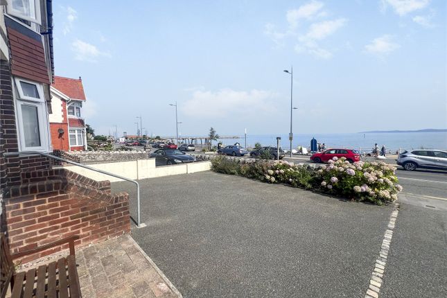 49, Rhos Promenade, Colwyn Bay photo 3