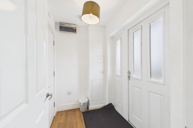29, Peterborough photo 2