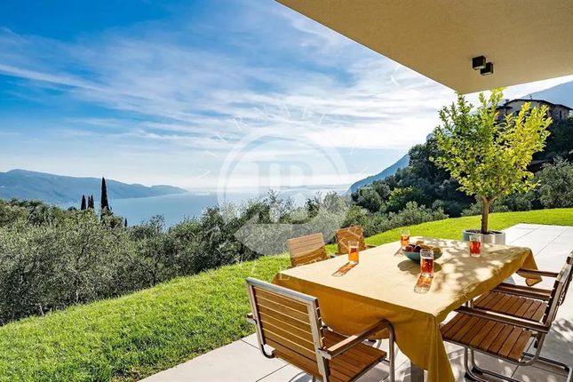 Villa for sale in Tignale, Lombardy, 25080, Italy