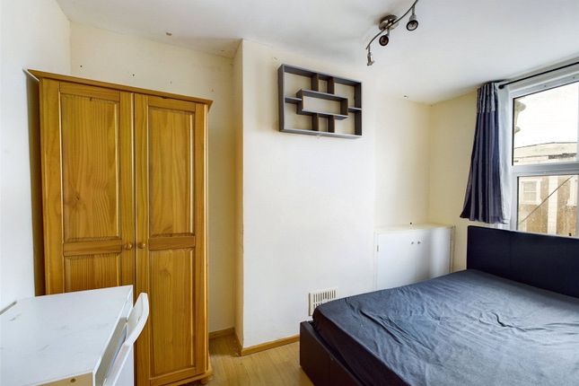 Flat for sale in The Grove, Stratford, London