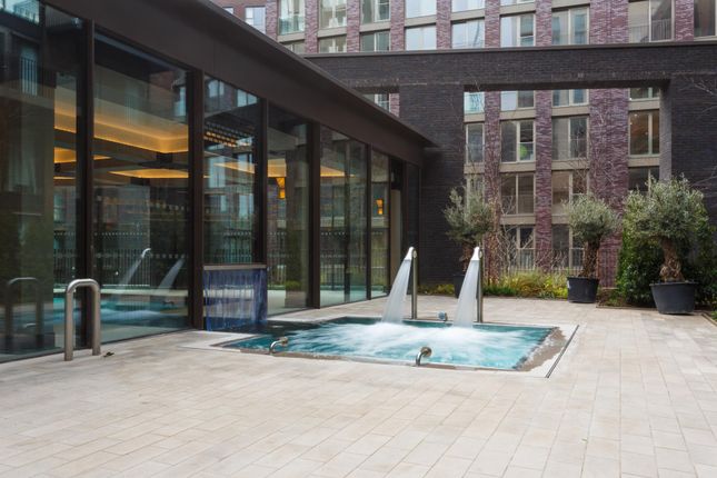 Flat for sale in Legacy Building, Viaduct Gardens, London