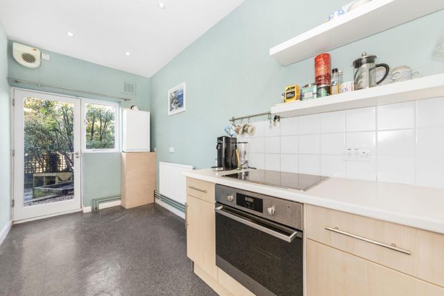 Flat to rent in Camden Hill Road, Crystal Palace, London