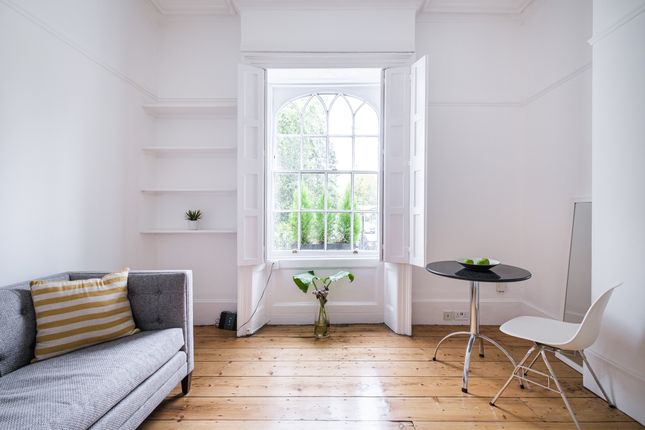 Thumbnail Flat to rent in Canonbury Square, London